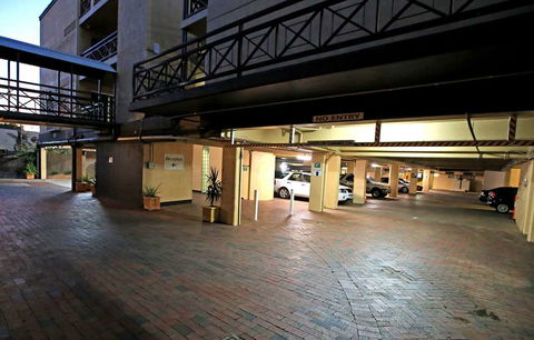 Aurora Alice Springs - Dalby Accommodation 1