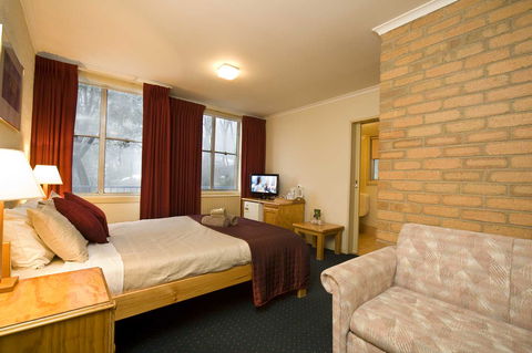 Attunga Alpine Lodge - Dalby Accommodation 1