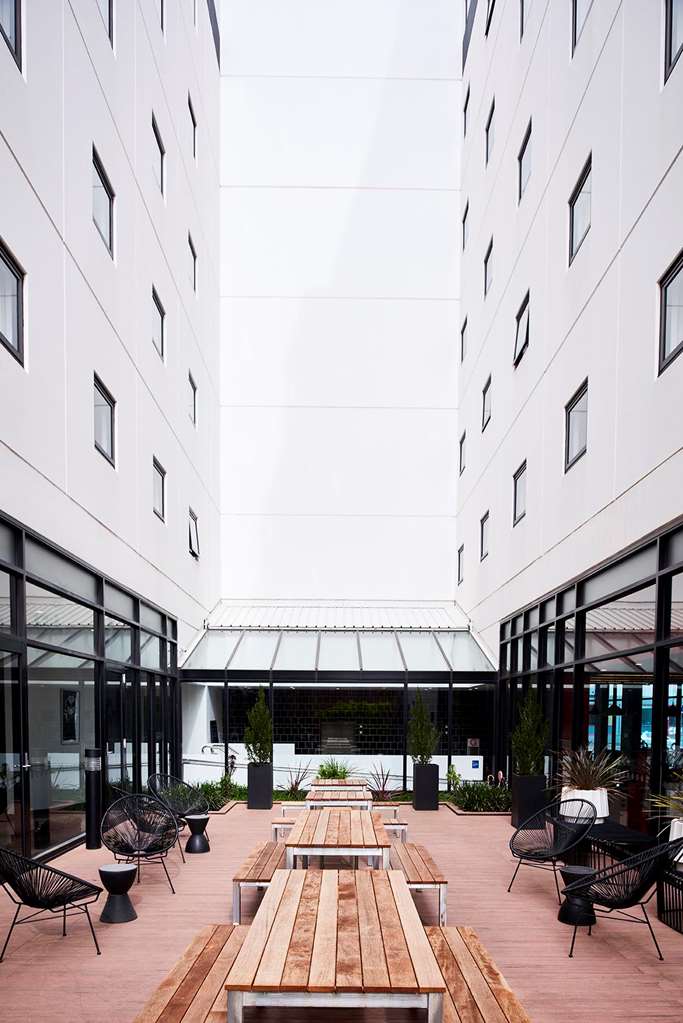 Carlton VIC Dalby Accommodation