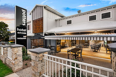Potter's Boutique Hotel - Dalby Accommodation 0