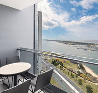 Meriton Suites Southport - Dalby Accommodation