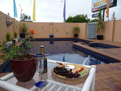 Blue Pelican Motel - Dalby Accommodation 2