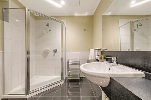 Lake Inn Ballarat - Dalby Accommodation 3