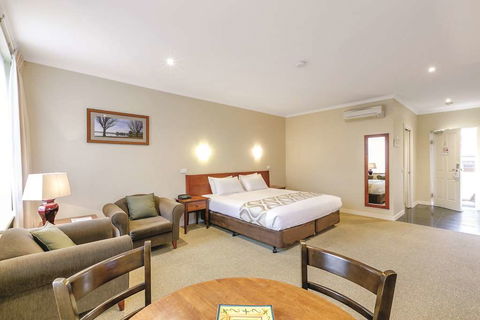Lake Inn Ballarat - Dalby Accommodation 14