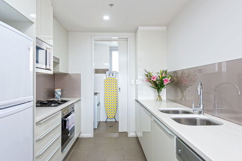 Astra Apartments North Sydney - Dalby Accommodation 5