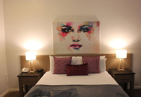 Swan Hill Resort - Dalby Accommodation 9