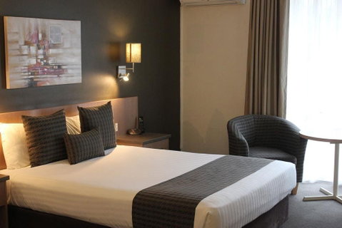 Swan Hill Resort - Dalby Accommodation 3