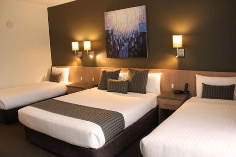 Swan Hill Resort - Dalby Accommodation 5