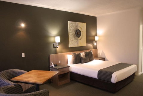Swan Hill Resort - Dalby Accommodation 13