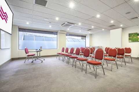 Crowne Plaza Canberra - Dalby Accommodation 9