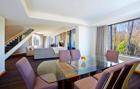 Crowne Plaza Canberra - Dalby Accommodation 13