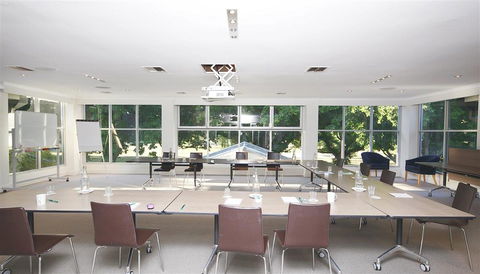 Forrest Hotel & Apartments - Dalby Accommodation 4