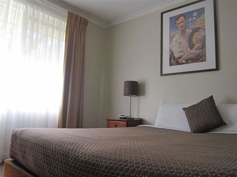 Forrest Hotel & Apartments - Dalby Accommodation 7