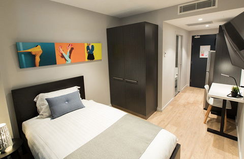 Studio 8 Residences (Adults Only) - Dalby Accommodation 3