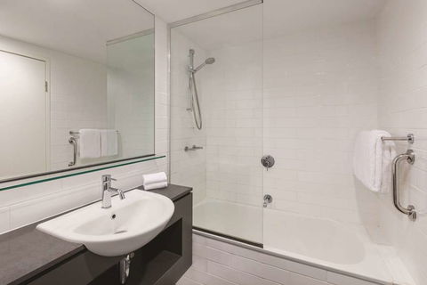 Vibe Hotel Darwin Waterfront - Dalby Accommodation 5