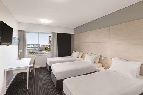 Vibe Hotel Darwin Waterfront - Dalby Accommodation 6
