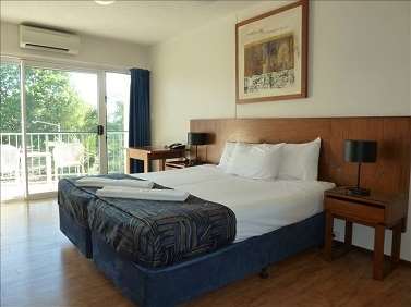 Cullen Bay Resorts - Dalby Accommodation 3