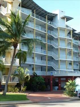 Cullen Bay Resorts - Dalby Accommodation 11
