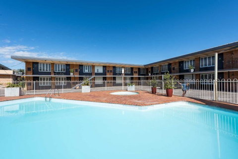 Panorama Motel Bathurst - Dalby Accommodation 12