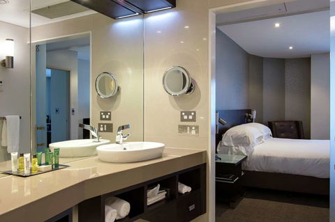 Hilton Darwin - Dalby Accommodation 6