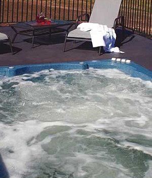 Hut on the Hill B&B - Dalby Accommodation 1