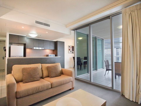 Oaks Casino Towers - Dalby Accommodation 2