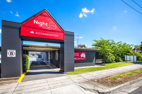 Sandbelt Club Hotel - Dalby Accommodation 1