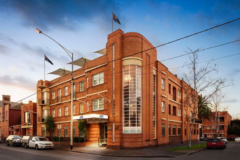 Quest East Melbourne - Dalby Accommodation 0