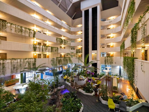 Novotel Darwin Atrium - Dalby Accommodation 2