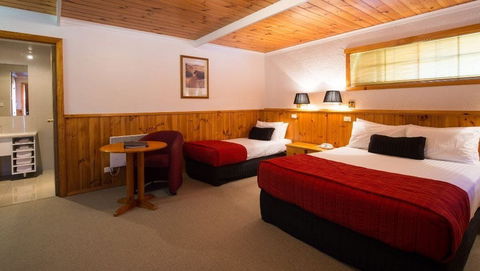 Tall Timbers - Dalby Accommodation 1