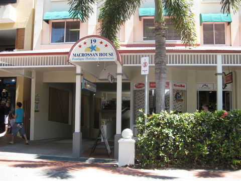 Macrossan House Boutique Holidays Apts - Dalby Accommodation 1