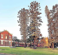 Mercure Monte Pio Hotel  Conference Ctr