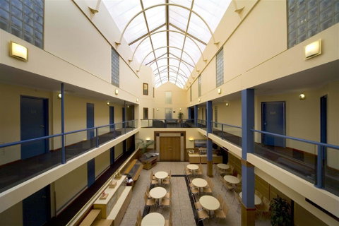 Capital Executive Apt Hotel Canberra - Dalby Accommodation 1