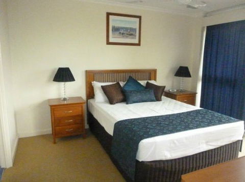Coral Towers Holiday Apartments - Dalby Accommodation 1