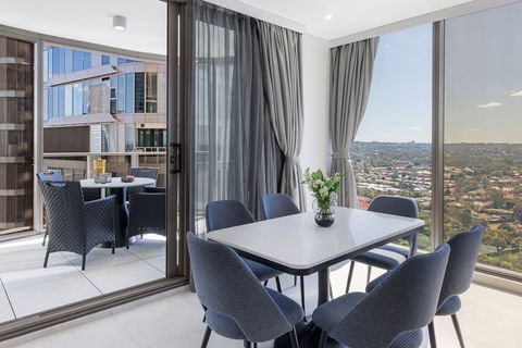 Meriton Suites George St - Dalby Accommodation 2