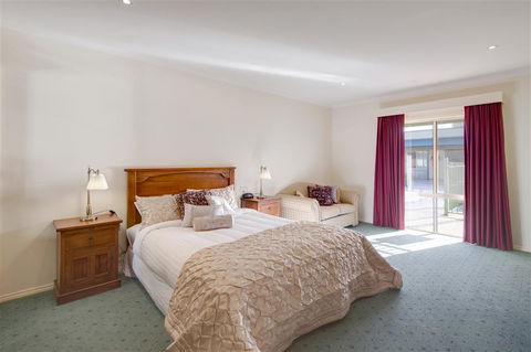 Best Western Crystal Inn - Dalby Accommodation 1