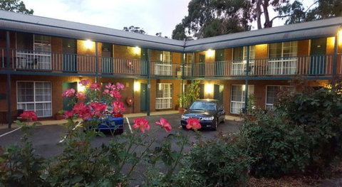 Hepburn Springs Motor Inn - Dalby Accommodation 0