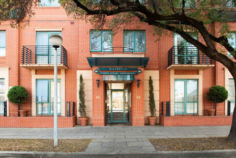 Majestic Tynte Street Apartments - Dalby Accommodation 0