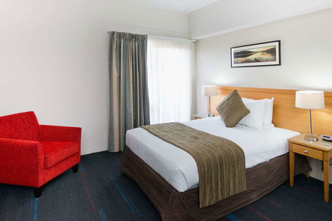 APX Apartments Parramatta - Dalby Accommodation 4