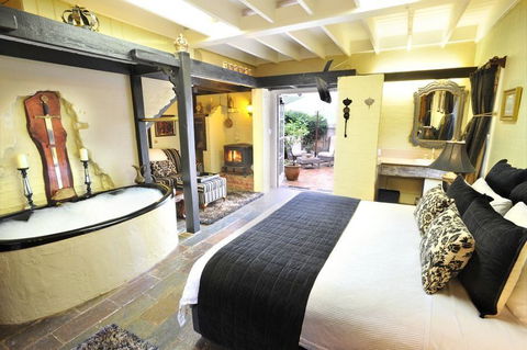 Adeline Bed & Breakfast - Dalby Accommodation 10