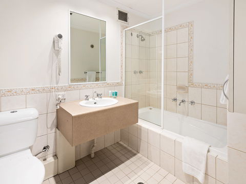 All Suites Perth - Dalby Accommodation 8
