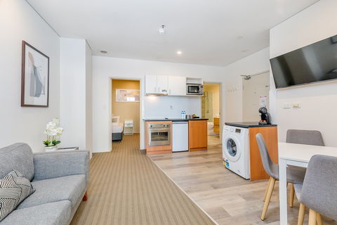 All Suites Perth - Dalby Accommodation 9