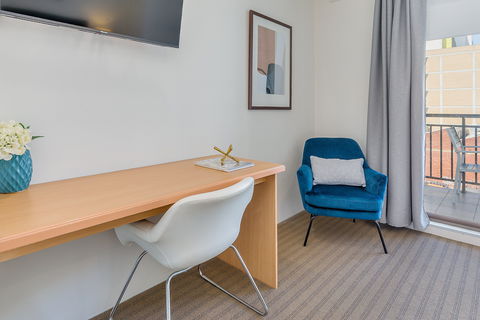 All Suites Perth - Dalby Accommodation 13