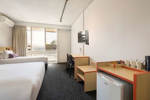 Nightcap At Waltzing Matilda Hotel - Dalby Accommodation 3