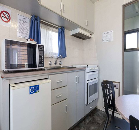 BIG4 Albury Tourist Park - Dalby Accommodation 5
