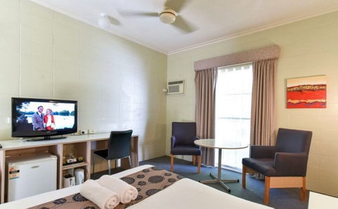 The Big Windmill Motor Lodge - Dalby Accommodation 1