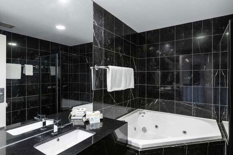 All Seasons Bendigo - Dalby Accommodation 11