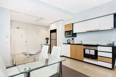 Astra Apartments Perth - Dalby Accommodation 8