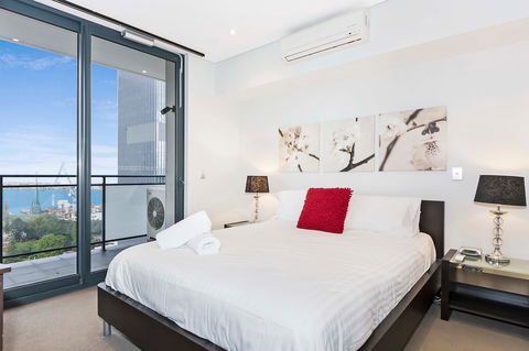 Astra Apartments Perth - Dalby Accommodation 13