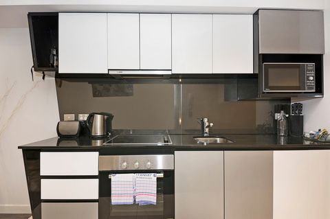 Astra Apartments Perth - Dalby Accommodation 14